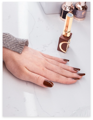 Discover the heart of our nail salon 2